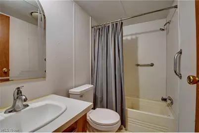 122 Pompano Lane SE, New Philadelphia, OH 44663 - Photo 12