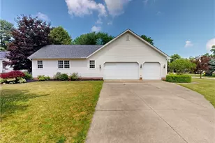 166 Helene Dr, Painesville Twp, OH 44077 - Photo 4