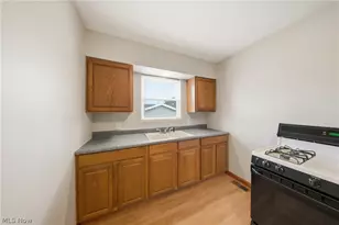 1010 1/2 Poplar Ave, Belpre, OH 45714 - Photo 10