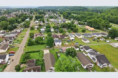 1010 1/2 Poplar Avenue, Belpre, OH 45714 - Photo 4