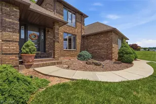 715 Oxbow Rd, Belpre, OH 45714 - Photo 8