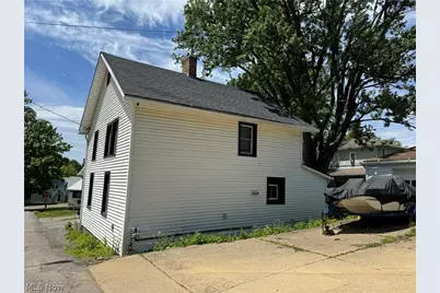 817 Ashbaugh, East Liverpool, OH 43920 - Photo 2