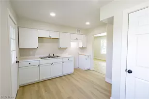 943 Erskine Ave, Akron, OH 44306 - Photo 6