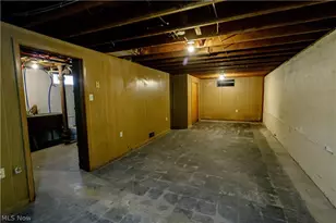 943 Erskine Ave, Akron, OH 44306 - Photo 26
