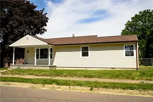943 Erskine Ave, Akron, OH 44306 - Photo 2