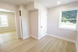 943 Erskine Ave, Akron, OH 44306 - Photo 8