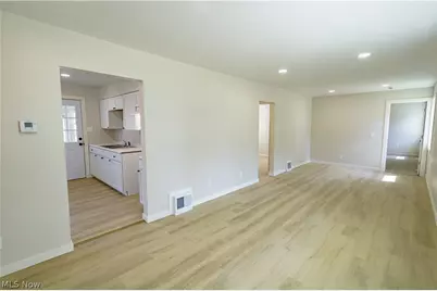 943 Erskine Avenue, Akron, OH 44306 - Photo 12
