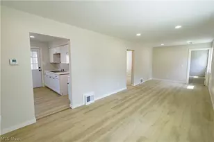 943 Erskine Ave, Akron, OH 44306 - Photo 12