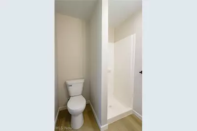 943 Erskine Avenue, Akron, OH 44306 - Photo 18