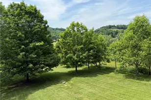 2187 Golfview Dr NE, New Philadelphia, OH 44663 - Photo 4