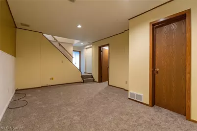 1925 Quayle Drive, Akron, OH 44312 - Photo 36
