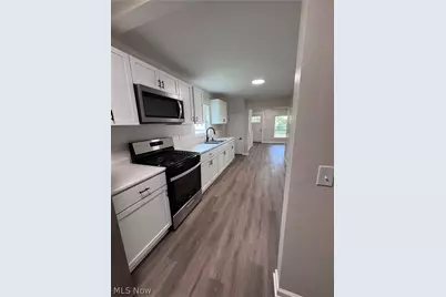 120 E 32nd Street, Lorain, OH 44055 - Photo 8