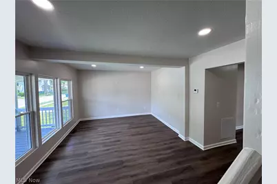 120 E 32nd Street, Lorain, OH 44055 - Photo 6