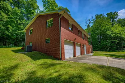 5475 Parks Avenue NE, Louisville, OH 44641 - Photo 6