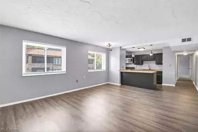 12029 Clifton Boulevard #204, Oakwood, OH 44107 - Photo 6
