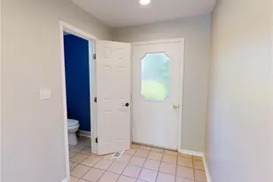 824 S Chillicothe Rd, Aurora, OH 44202 - Photo 2