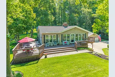 305 Hedgewood Drive, Akron, OH 44319 - Photo 6
