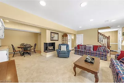 305 Hedgewood Drive, Akron, OH 44319 - Photo 30