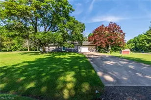 11255 Eleanor Ave NE, Hartville, OH 44632 - Photo 2