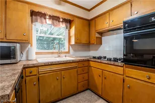 11255 Eleanor Ave NE, Hartville, OH 44632 - Photo 16