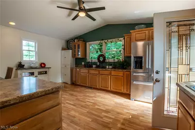 949 Saul Drive, Hubbard, OH 44425 - Photo 22
