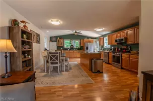 949 Saul Dr, Hubbard, OH 44425 - Photo 16