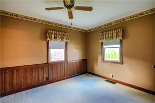 518 Edwards St, Louisville, OH 44641 - Photo 16