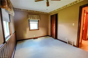 518 Edwards St, Louisville, OH 44641 - Photo 18