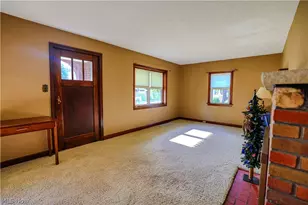 518 Edwards St, Louisville, OH 44641 - Photo 10