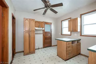 4507 Bridgeview Ave, Newburgh Heights, OH 44105 - Photo 12