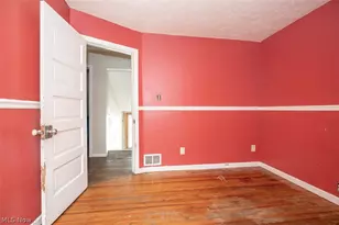 4507 Bridgeview Ave, Newburgh Heights, OH 44105 - Photo 22