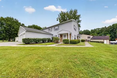 3437 Beaver Trail #D, Aurora, OH 44202 - Photo 2
