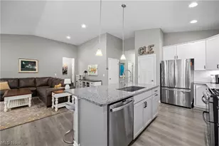 6560 Amber Way, North Ridgeville, OH 44039 - Photo 2