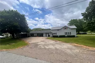 2722 State Route 416 S E, New Philadelphia, OH 44663 - Photo 2