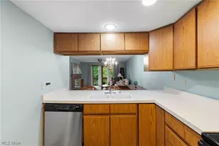 227-E Portage Lakes Dr, Akron, OH 44319 - Photo 12