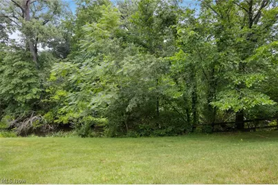 227-E Portage Lakes Drive, Akron, OH 44319 - Photo 28