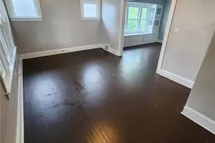 2200 W 104th St, Loveland, OH 44102 - Photo 2