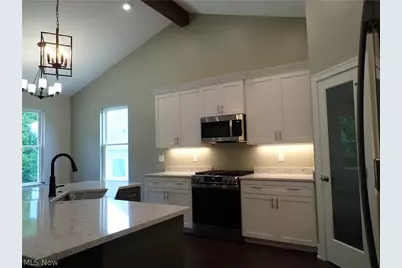 7077 Village Way Drive, Garrettsville, OH 44231 - Photo 6