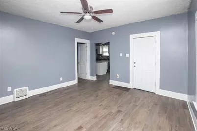 2391 27th Street SW, Akron, OH 44314 - Photo 10