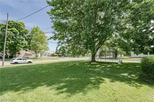 2810 Utica Ave, Lorain, OH 44052 - Photo 20
