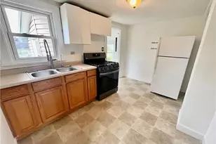 2433 Tuxedo Ave, Parma, OH 44134 - Photo 12