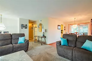 119 Sherwood Dr, Williamstown, WV 26187 - Photo 28