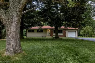 1709 Berna Rd, Green, OH 44312 - Photo 2