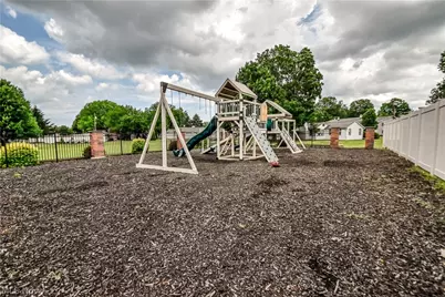 1 Meadowlawn Drive #12, Mentor, OH 44060 - Photo 22