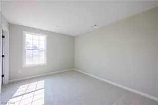 8010 Echo Hill Manor Dr, Mentor, OH 44060 - Photo 16
