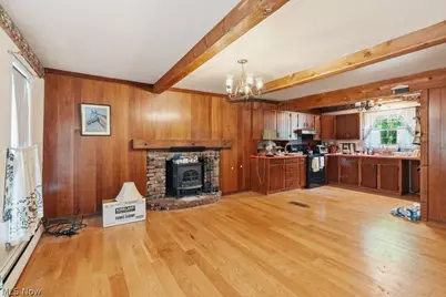 250 E Washington Street, Chagrin Falls, OH 44022 - Photo 10