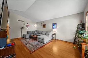 77 29th St NW, Barberton, OH 44203 - Photo 4