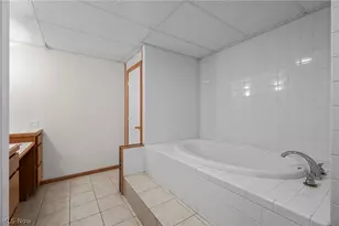 77 29th St NW, Barberton, OH 44203 - Photo 26