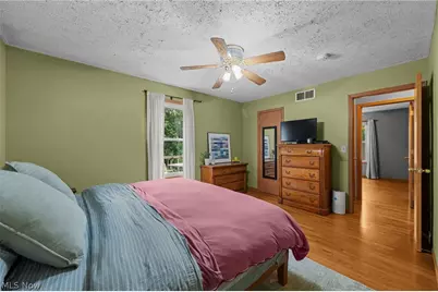 77 29th Street NW, Barberton, OH 44203 - Photo 22