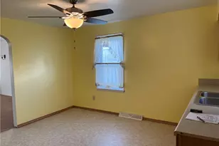 309 S 17th St, Weirton, WV 26062 - Photo 8